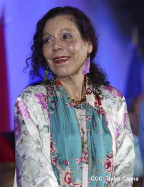 Daniel y Rosario presiden acto del 122 Aniversario del Natalicio del General Sandino