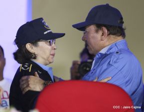 Daniel y Rosario presiden acto del 122 Aniversario del Natalicio del General Sandino