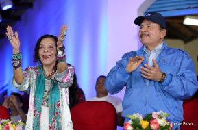 Daniel y Rosario presiden acto del 122 Aniversario del Natalicio del General Sandino