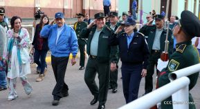 Daniel y Rosario presiden acto del 122 Aniversario del Natalicio del General Sandino
