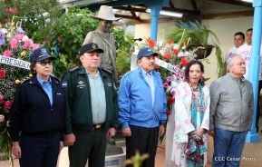 Daniel y Rosario presiden acto del 122 Aniversario del Natalicio del General Sandino
