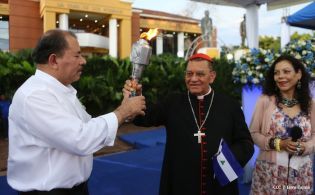 Presidente Daniel recibe Antorcha Centroamericana