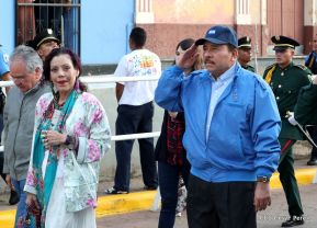 Daniel y Rosario presiden acto del 122 Aniversario del Natalicio del General Sandino