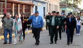 Daniel y Rosario presiden acto del 122 Aniversario del Natalicio del General Sandino