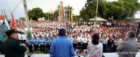 Daniel y Rosario presiden acto del 122 Aniversario del Natalicio del General Sandino