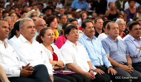 Daniel y Rosario presiden acto del 122 Aniversario del Natalicio del General Sandino