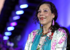 Daniel y Rosario presiden acto del 122 Aniversario del Natalicio del General Sandino