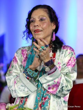 Daniel y Rosario presiden acto del 122 Aniversario del Natalicio del General Sandino