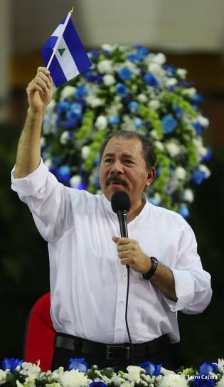 Presidente Daniel recibe Antorcha Centroamericana