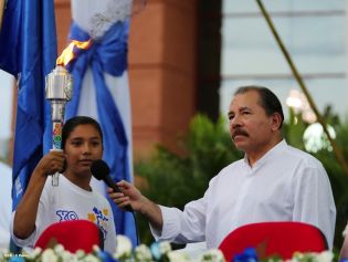 Presidente Daniel recibe Antorcha Centroamericana