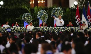 Presidente Daniel recibe Antorcha Centroamericana