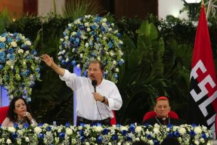 Presidente Daniel recibe Antorcha Centroamericana