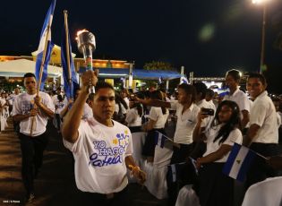 Presidente Daniel recibe Antorcha Centroamericana