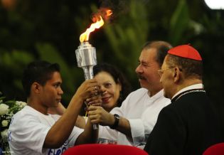 Presidente Daniel recibe Antorcha Centroamericana