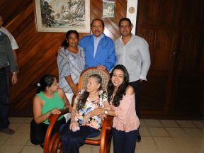 Presidente Daniel celebra el 84 aniversario natal de Blanca Segovia Sandino Aráuz