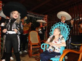 Presidente Daniel celebra el 84 aniversario natal de Blanca Segovia Sandino Aráuz