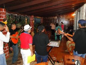 Presidente Daniel celebra el 84 aniversario natal de Blanca Segovia Sandino Aráuz