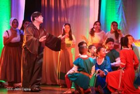 Presentación de la ópera "El Lobo y el Santo" en el Teatro Rubén Darío