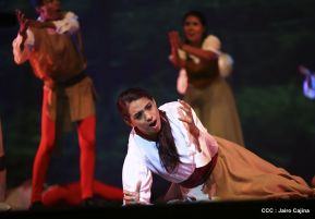 Presentación de la ópera "El Lobo y el Santo" en el Teatro Rubén Darío