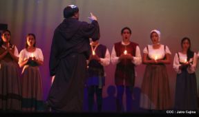 Presentación de la ópera "El Lobo y el Santo" en el Teatro Rubén Darío