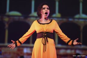 Presentación de la ópera "El Lobo y el Santo" en el Teatro Rubén Darío