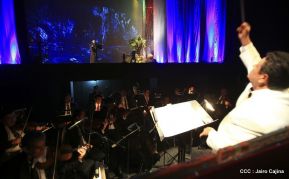 Presentación de la ópera "El Lobo y el Santo" en el Teatro Rubén Darío