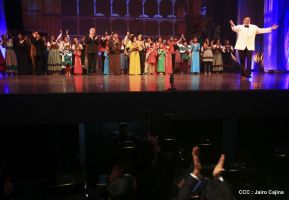 Presentación de la ópera "El Lobo y el Santo" en el Teatro Rubén Darío