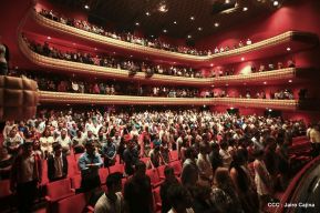 Presentación de la ópera "El Lobo y el Santo" en el Teatro Rubén Darío