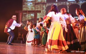 Presentación de la ópera "El Lobo y el Santo" en el Teatro Rubén Darío