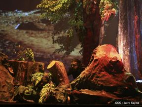 Presentación de la ópera "El Lobo y el Santo" en el Teatro Rubén Darío