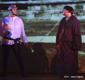 Presentación de la ópera "El Lobo y el Santo" en el Teatro Rubén Darío