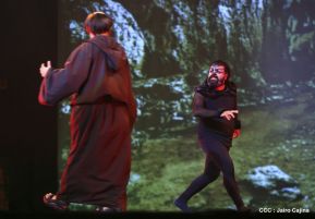 Presentación de la ópera "El Lobo y el Santo" en el Teatro Rubén Darío