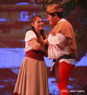 Presentación de la ópera "El Lobo y el Santo" en el Teatro Rubén Darío