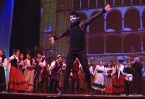Presentación de la ópera "El Lobo y el Santo" en el Teatro Rubén Darío