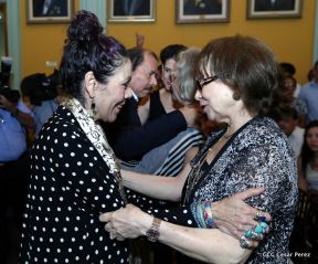 Daniel y Rosario rinden homenaje al Padre Miguel D'Escoto