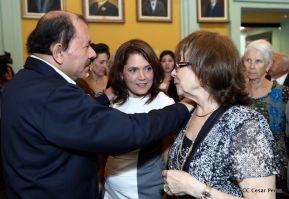 Daniel y Rosario rinden homenaje al Padre Miguel D'Escoto
