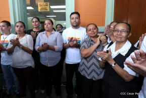 Daniel y Rosario rinden homenaje al Padre Miguel D'Escoto