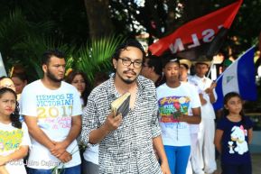 "Una flor para Carlos"