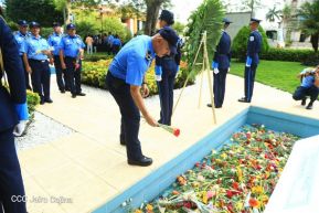 "Una flor para Carlos"