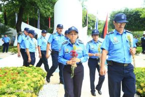 "Una flor para Carlos"