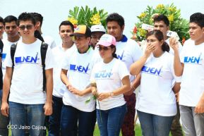 "Una flor para Carlos"