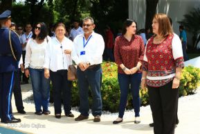 "Una flor para Carlos"