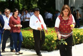 "Una flor para Carlos"