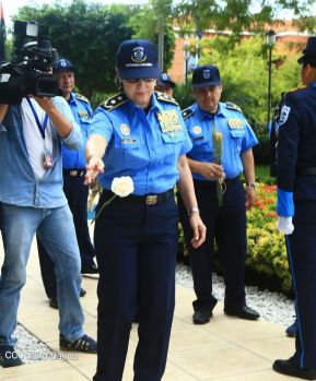 "Una flor para Carlos"