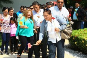 "Una flor para Carlos"