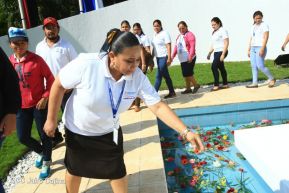 "Una flor para Carlos"