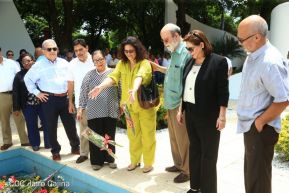 "Una flor para Carlos"