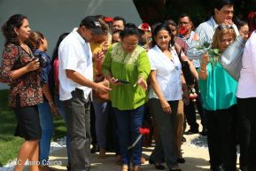 "Una flor para Carlos"
