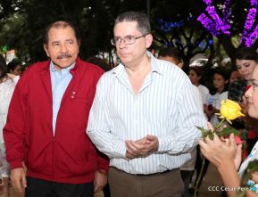 Daniel y Rosario en acto central del natalicio del Comandante Carlos Fonseca Amador