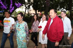 Daniel y Rosario en acto central del natalicio del Comandante Carlos Fonseca Amador